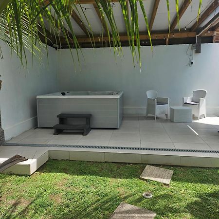 Sweet Colibri Apartment Saint-Pierre Bagian luar foto