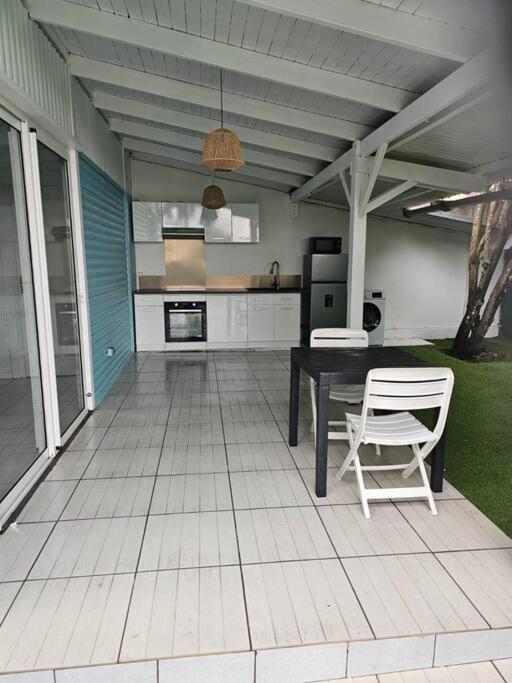Sweet Colibri Apartment Saint-Pierre Bagian luar foto