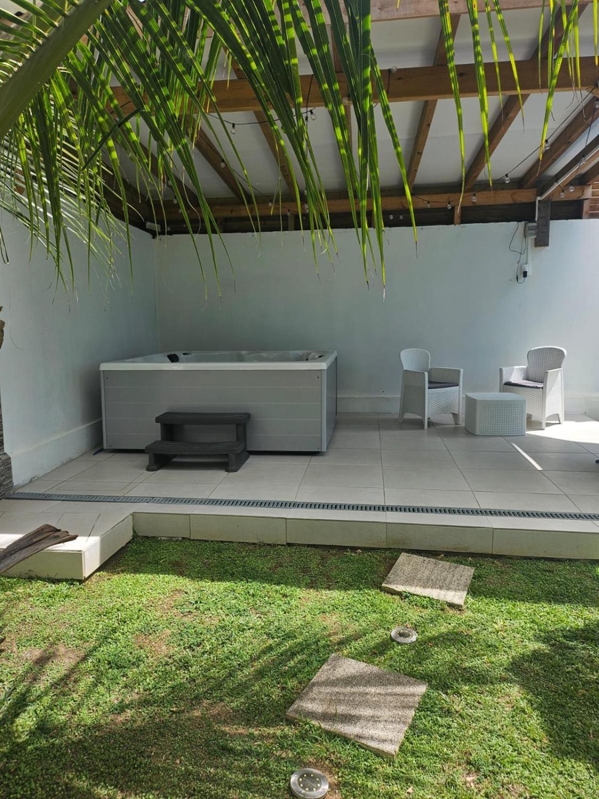 Sweet Colibri Apartment Saint-Pierre Bagian luar foto